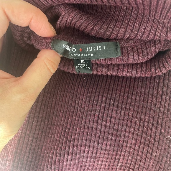 MAROON SWEATER DRESS - Picture 3 of 4